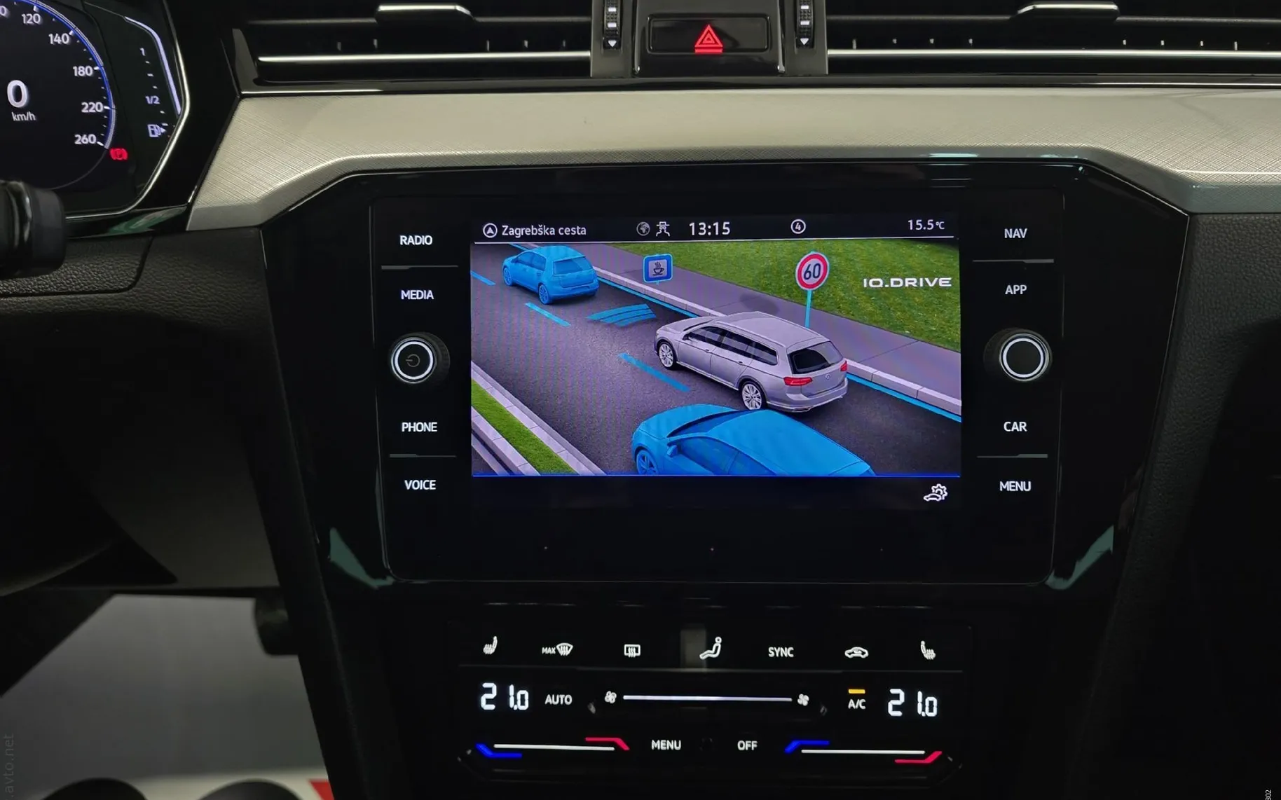 Notranja slika - Volkswagen Passat Variant - 2.0 TDI DSG Business | Matrix | Virtual | IQ.Dri.. - 13