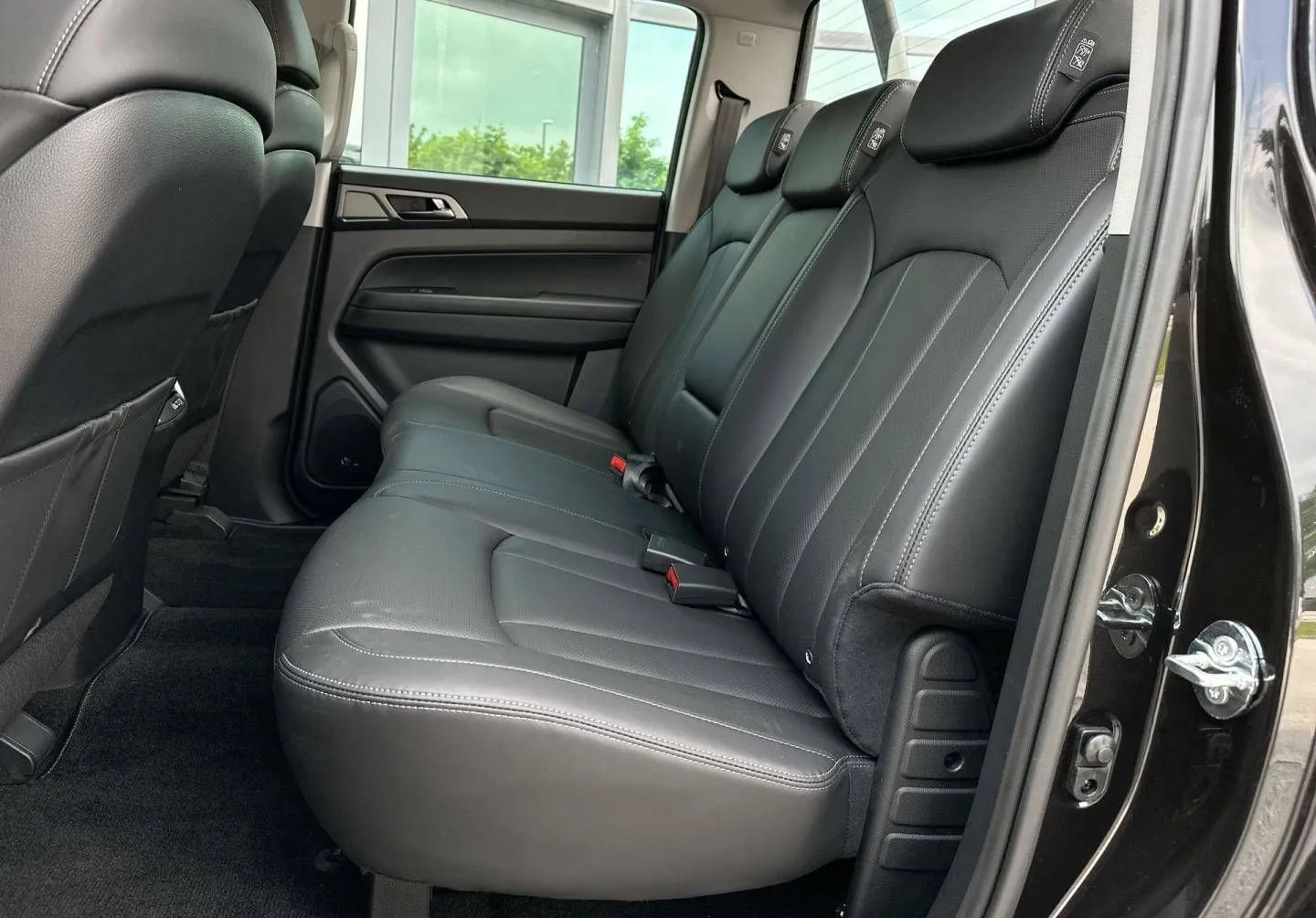 Notranja slika - SsangYong Musso - Grand 2.2 XDi Ultimate 4WD AT... - 11