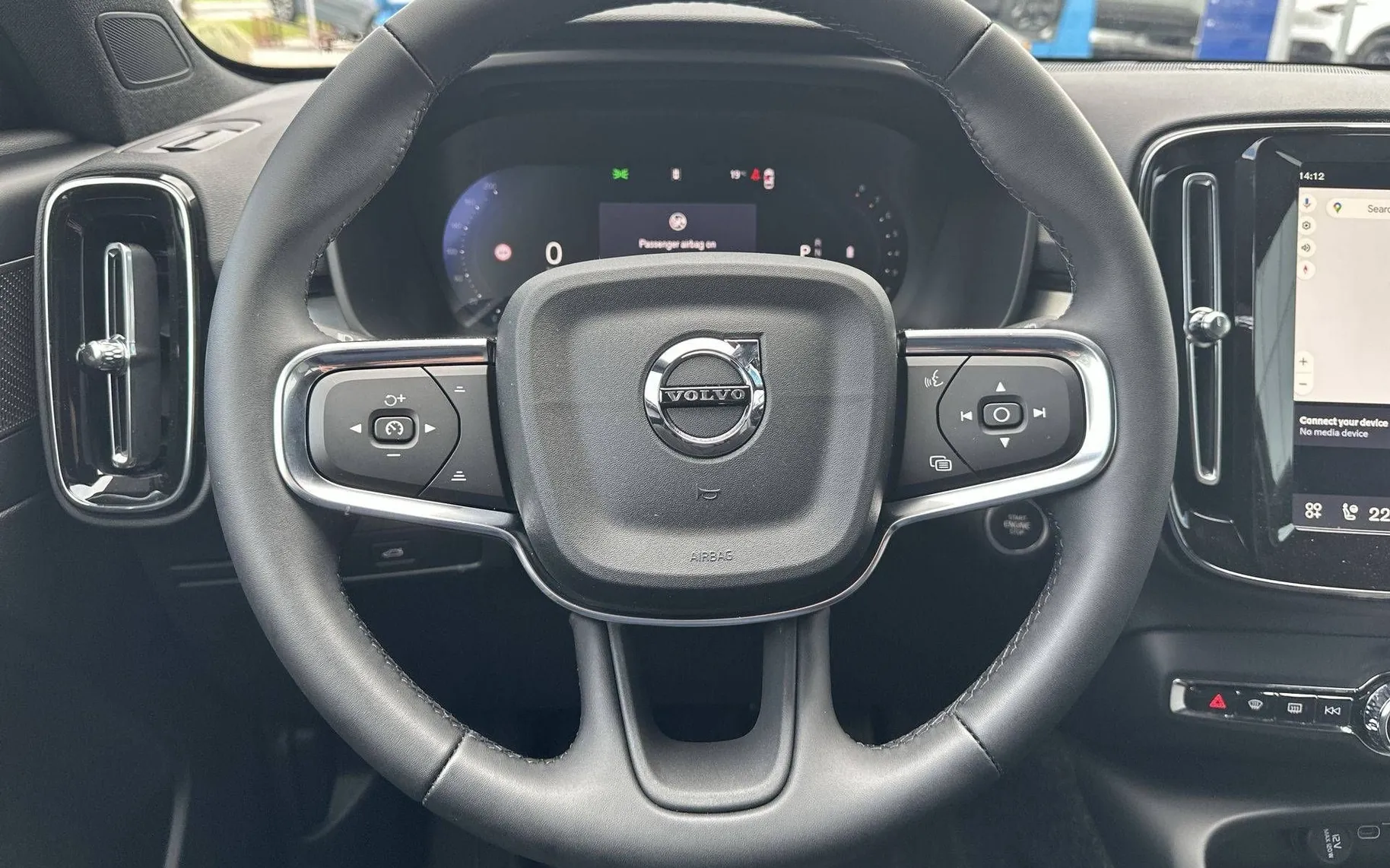 Notranja slika - Volvo XC40 - B3 P Plus Dark Avt. - 14