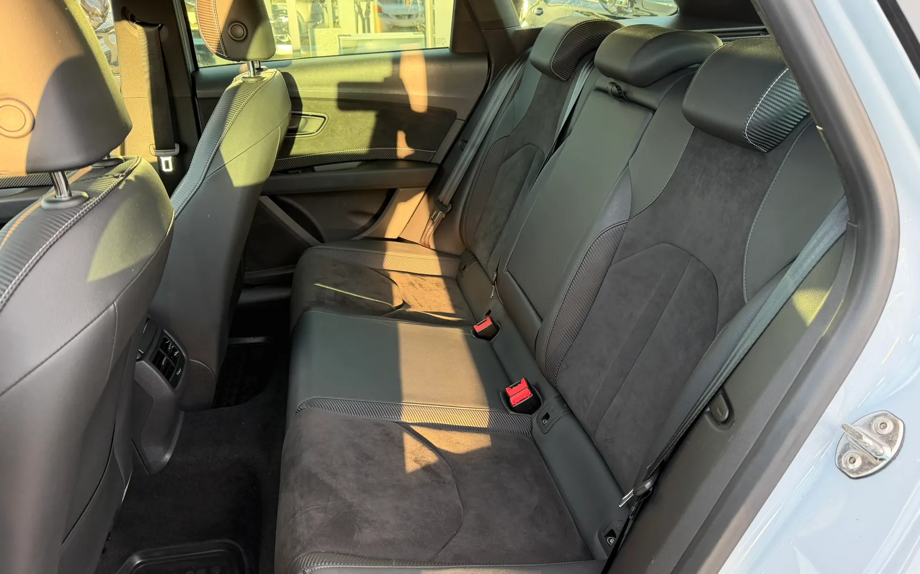 Zunanja slika - Seat Leon - 2.0 TSI 221KW DSG CUPRA ST 4WD - 14
