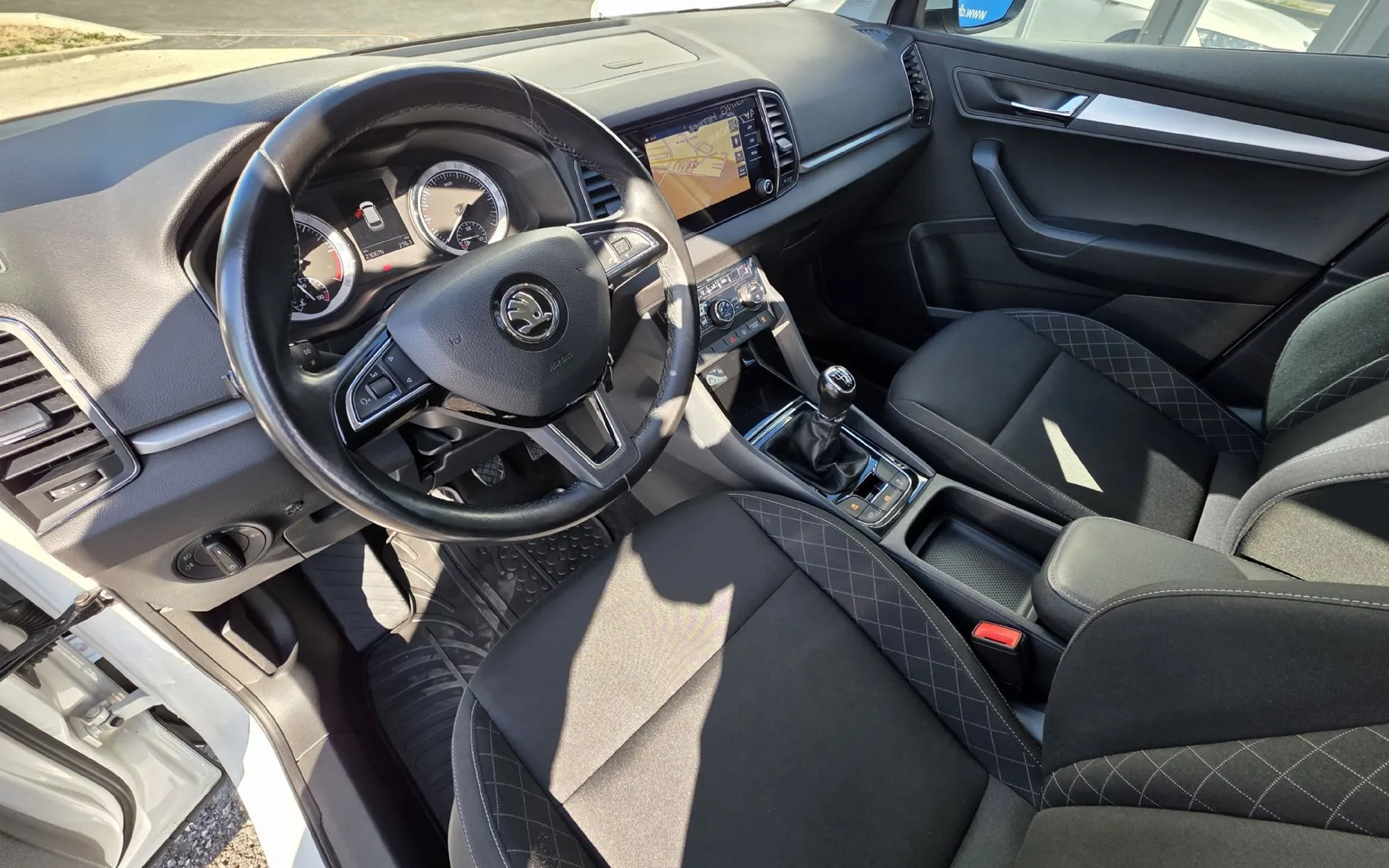 Zunanja slika - Škoda Karoq - 1.6 TDI Style.FULL LED.NAVI.HITRI KREDIT - 7