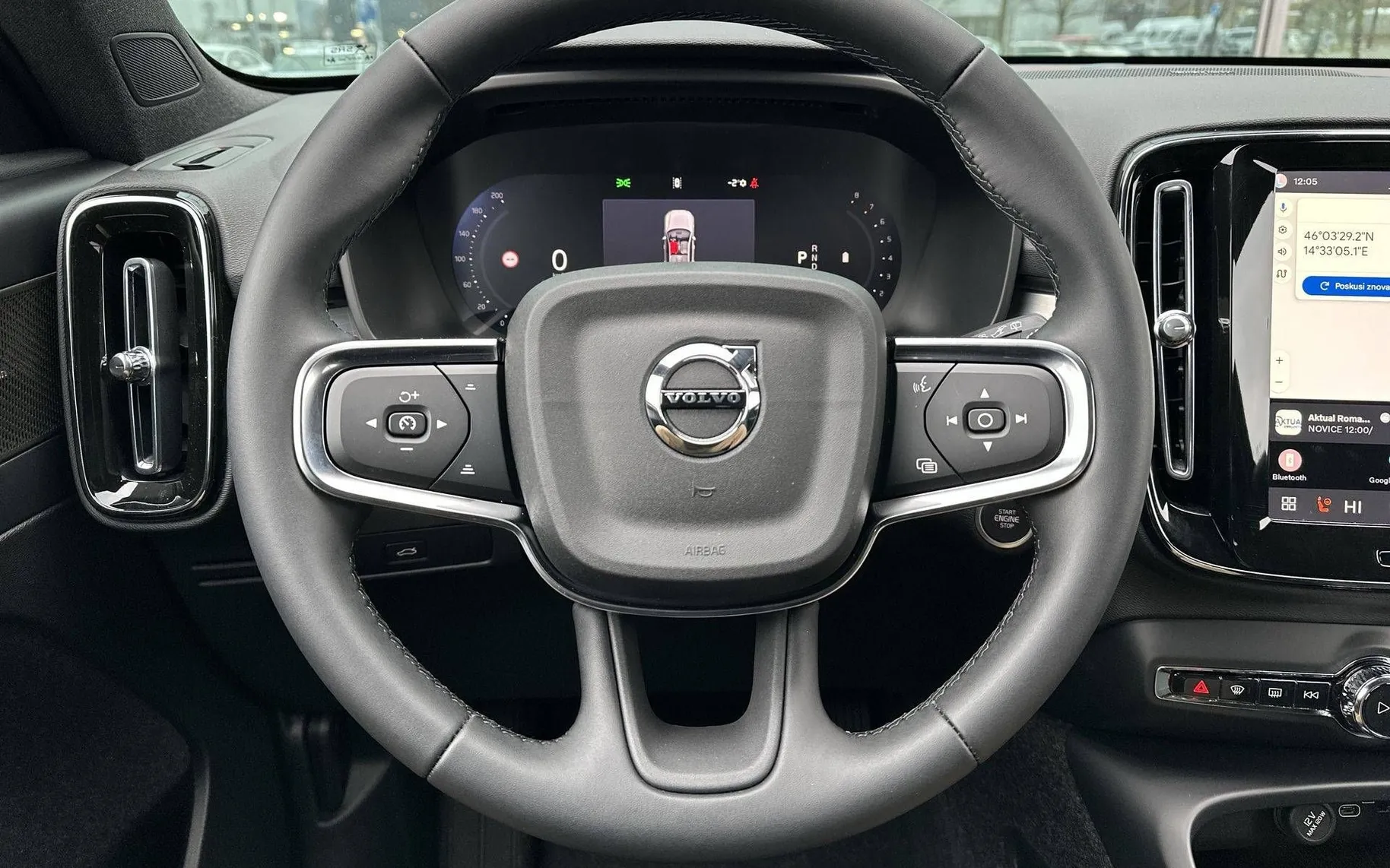 Notranja slika - Volvo XC40 - B3 P Plus Dark AT DCT ... - 20