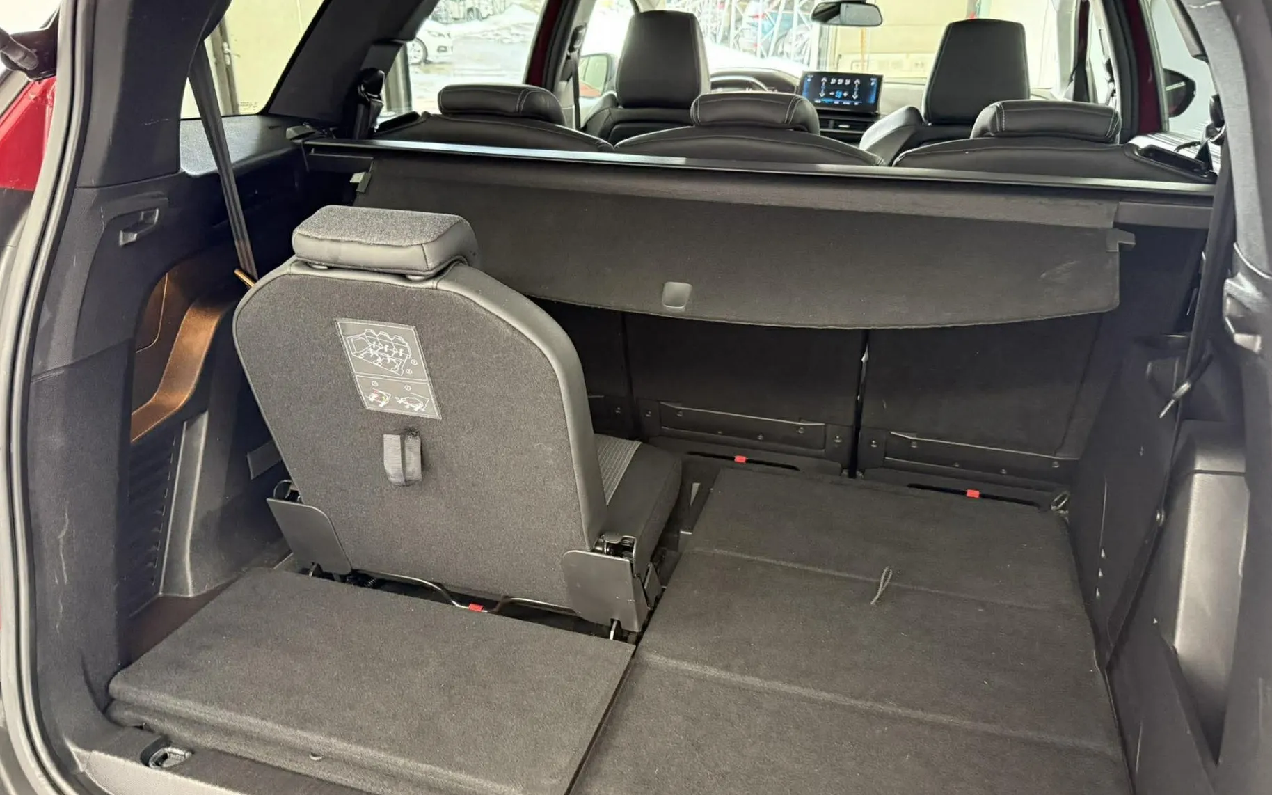 Notranja slika - Peugeot 5008 - 1.5 BlueHDI 130 S S Allure Pack Avt.KAMERA.LED.USN - 10