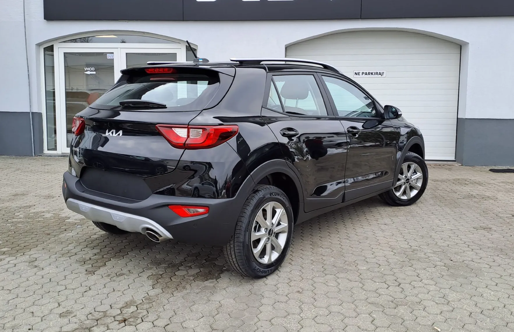 Zunanja slika - KIA Stonic - 1.2 DPI LX Urban + M T - 3