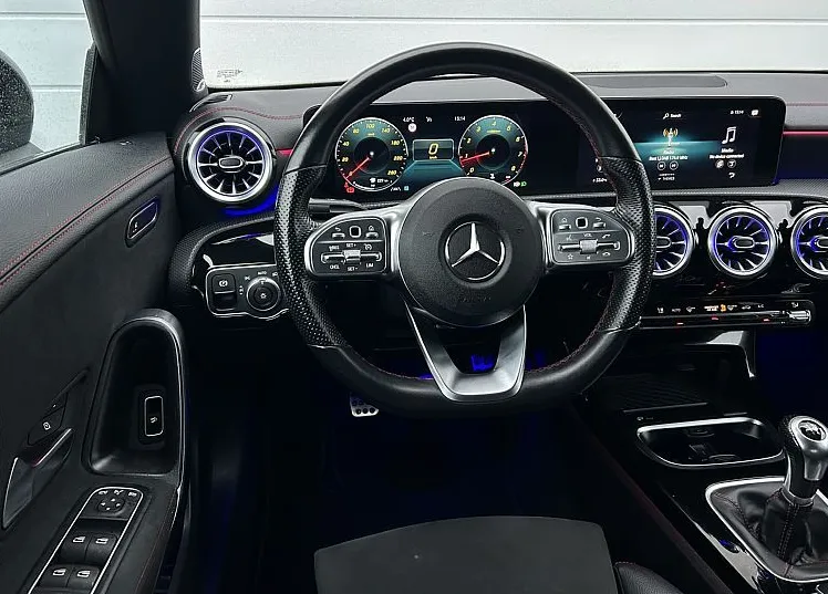 Zunanja slika - Mercedes-Benz CLA-Razred - 180 AMG OPTIK-BURM-NAVI-PDC-KAMERA-ALU19 - 7
