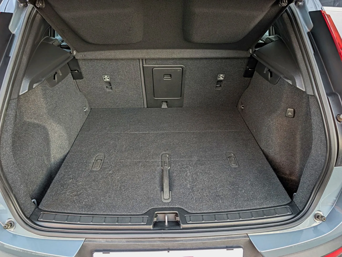 Zunanja slika - Volvo XC40 - 2.0 B3 aut. LED|Kamera|Navi|2xPDC|Keyless - 14