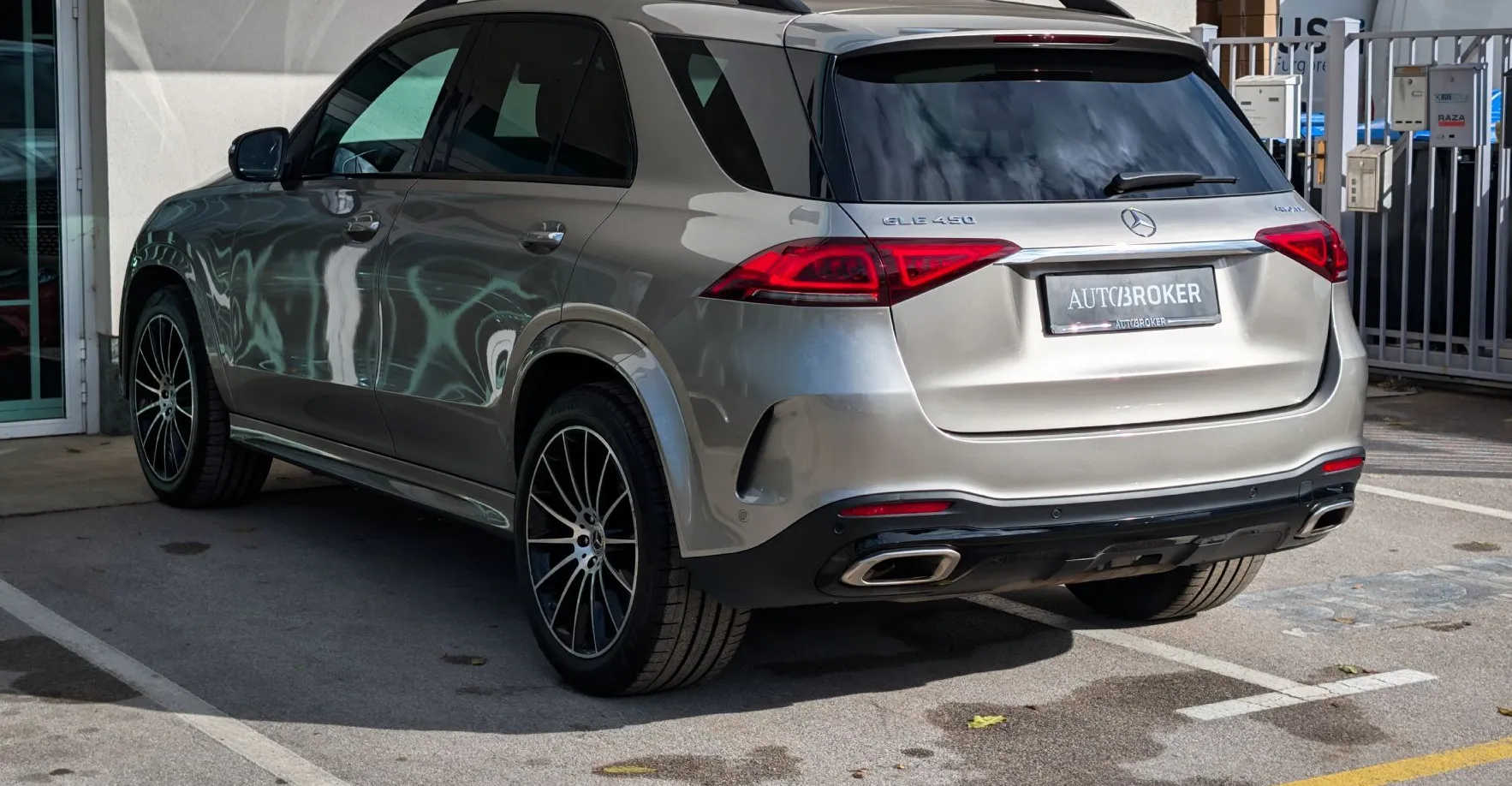 Zunanja slika - Mercedes-Benz GLE-Razred - 450 4MATIC AMG Line 360 kamera Webasto kljuka - 7