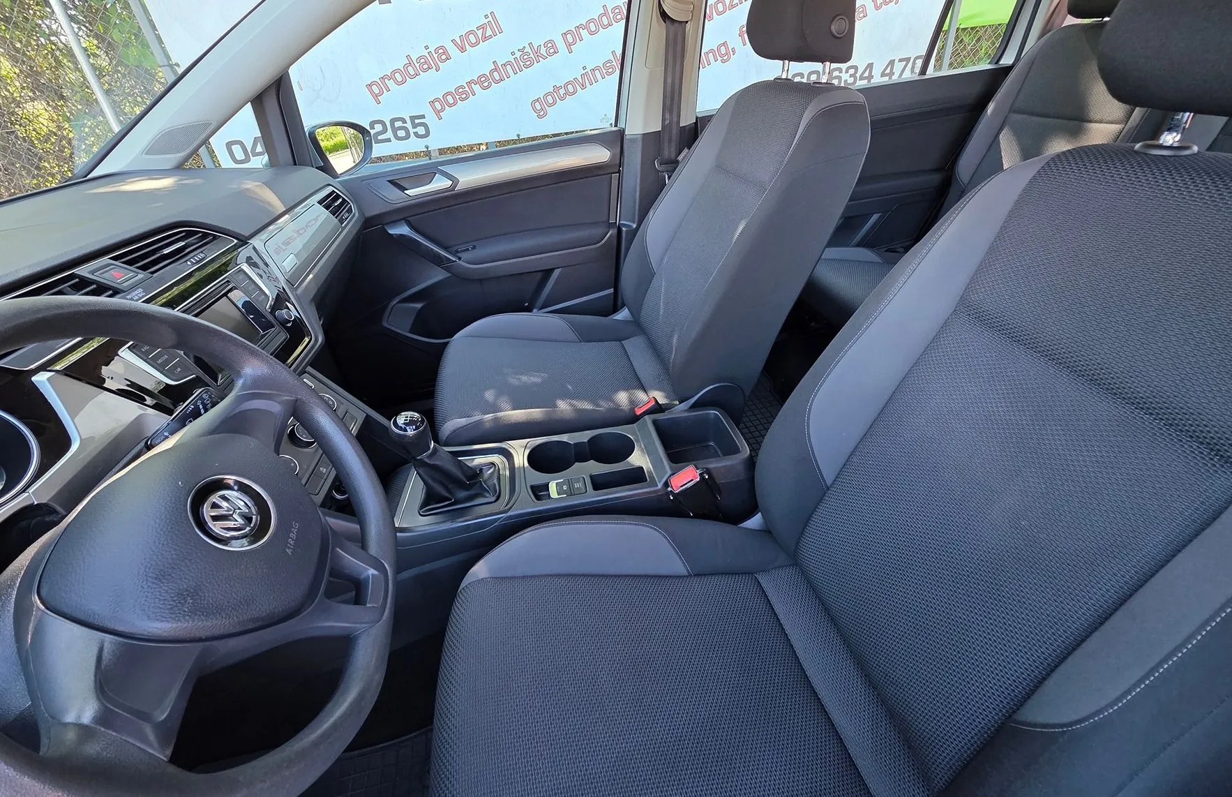 Zunanja slika - Volkswagen Touran - 1.6 TDI BMT COMFORTLINE ALU PLATIŠČA-PDC-1.LASTNIK - 12