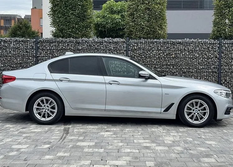 Zunanja slika - BMW Serija 5 - : 520d Aut. Sport Line |Kam||Gr.Sed.|Navi|Ambi - 8