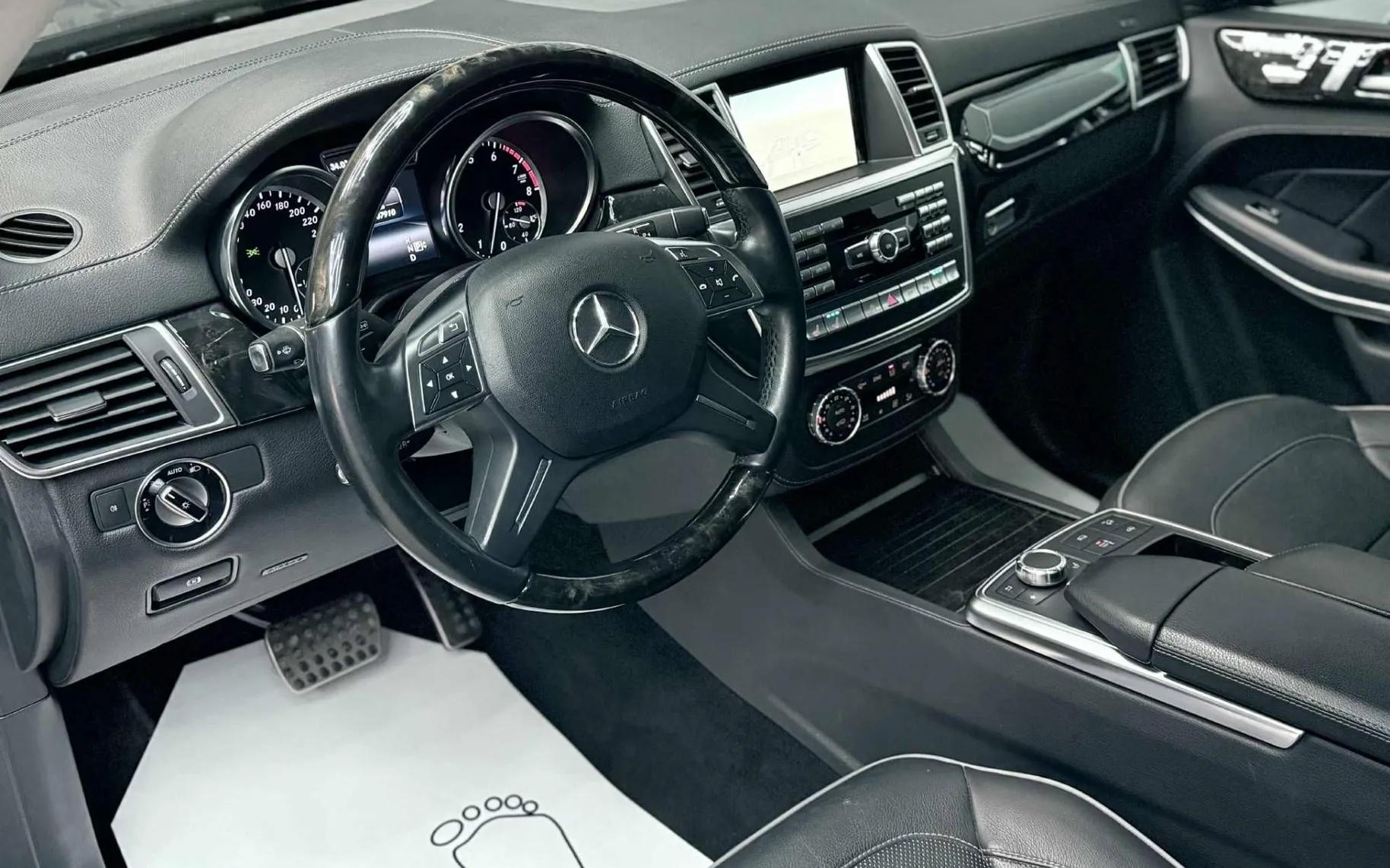 Notranja slika - Mercedes-Benz GL-Razred - GL 550•V8•AUT•4 MATIC•PANO•ACC•ZRAČNO•107.000KM• - 8