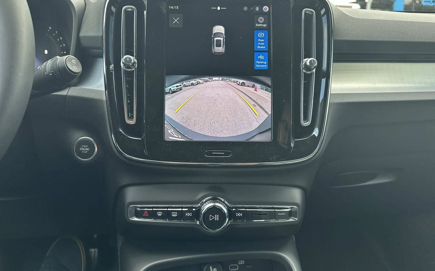 Notranja slika - Volvo XC40 - B3 P Plus Dark Avt. - 17