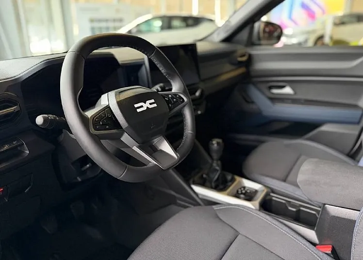 Zunanja slika - Dacia Duster - Tce 130 4x4 Journey-MY REVISION 4 LETA 80.000KM - 5