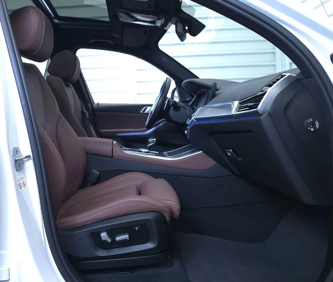Zunanja slika - BMW X5 - serija : xDrive30D - ZRAČNO - LASER - PANO - KLJUKA - 13