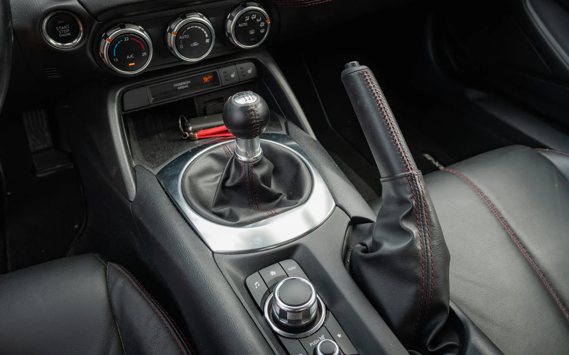 Notranja slika - Mazda MX-5 - G130 - 10
