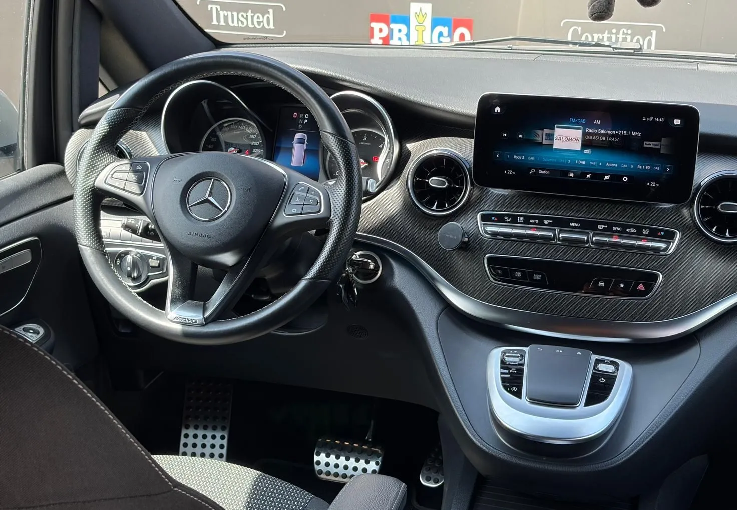 Zunanja slika - Mercedes-Benz V-Razred - V 220d AMG Line Avt. srednje dolgi - spalni paket - 8
