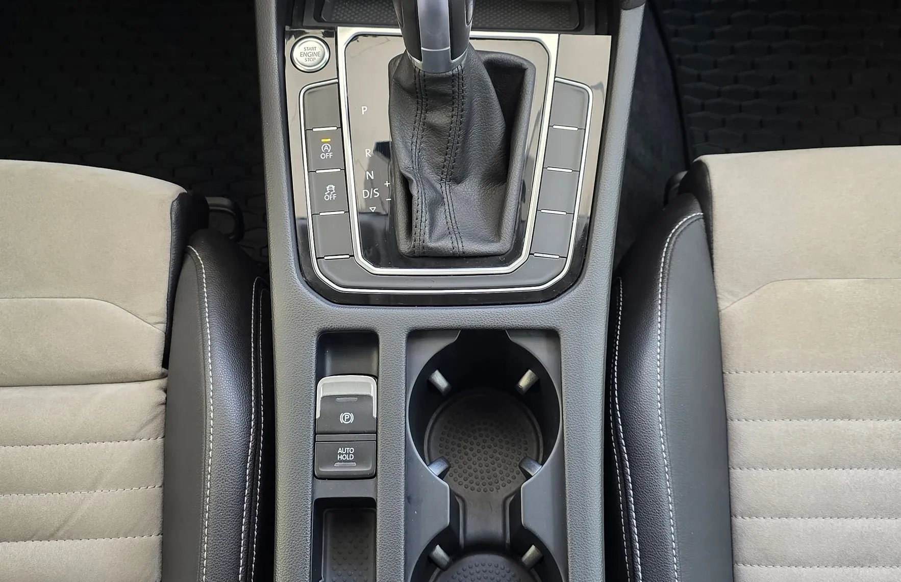 Zunanja slika - VW Passat - Variant 2.0 TDI - DSG - MRTVI KOT - LIN7 ASSIST - FUL LED - 13