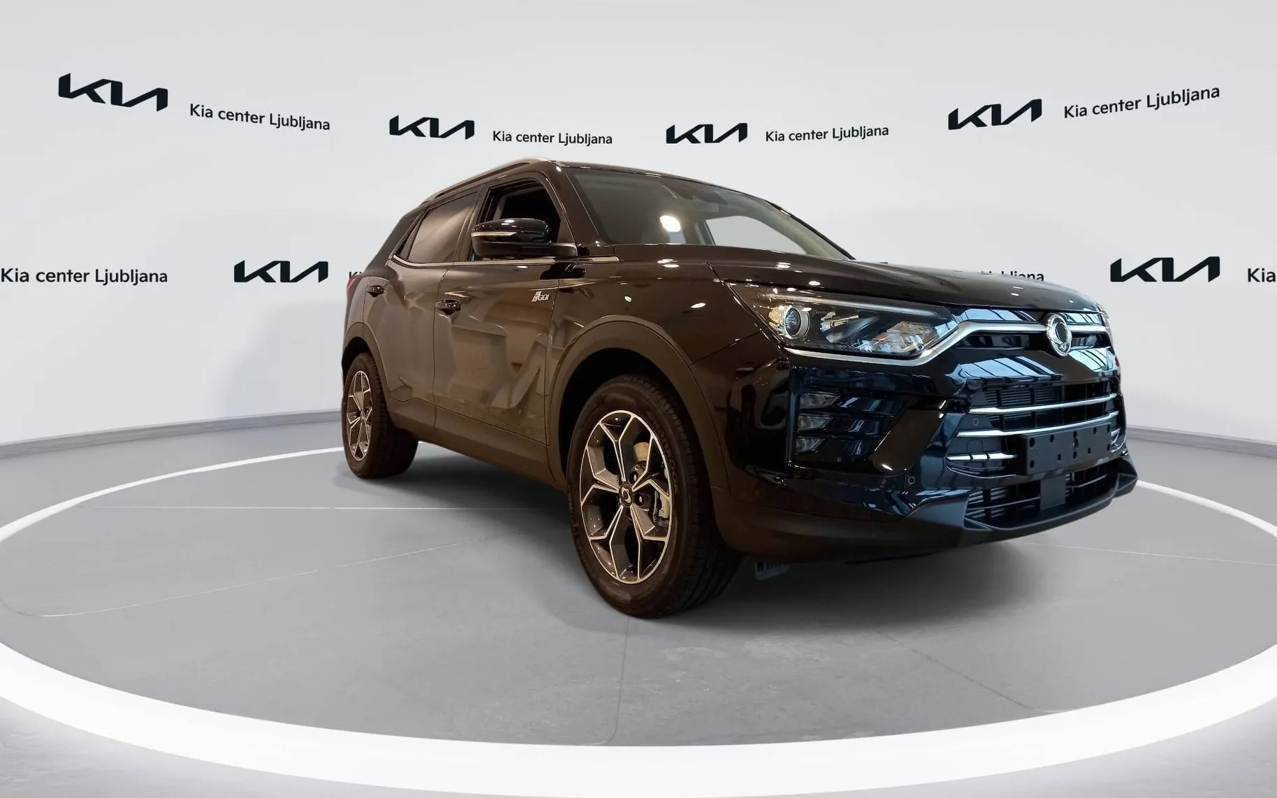 Zunanja slika - SsangYong Korando - 1.5 T-GDi Exclusive 4WD AT - 3