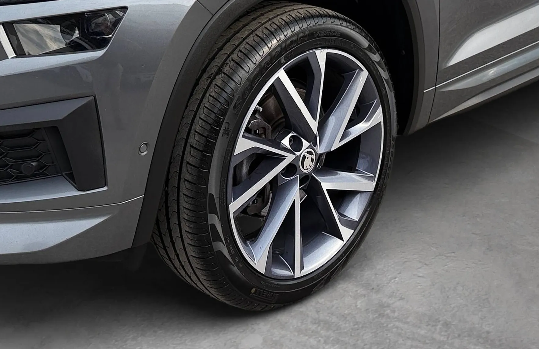 Zunanja slika - Škoda Kodiaq - Sportline 2.0 TDI 110kW DSG-Panorama-Matrix-Usnje - 5