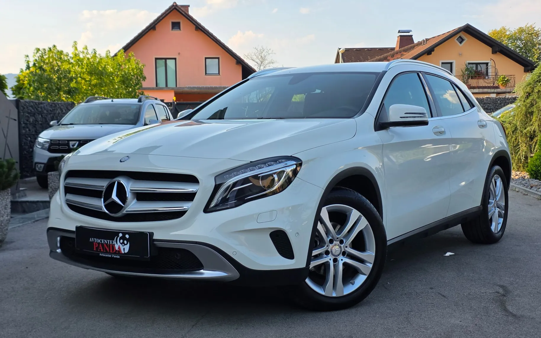 Zunanja slika - Mercedes-Benz GLA-Razred - GLA 200 d - 1