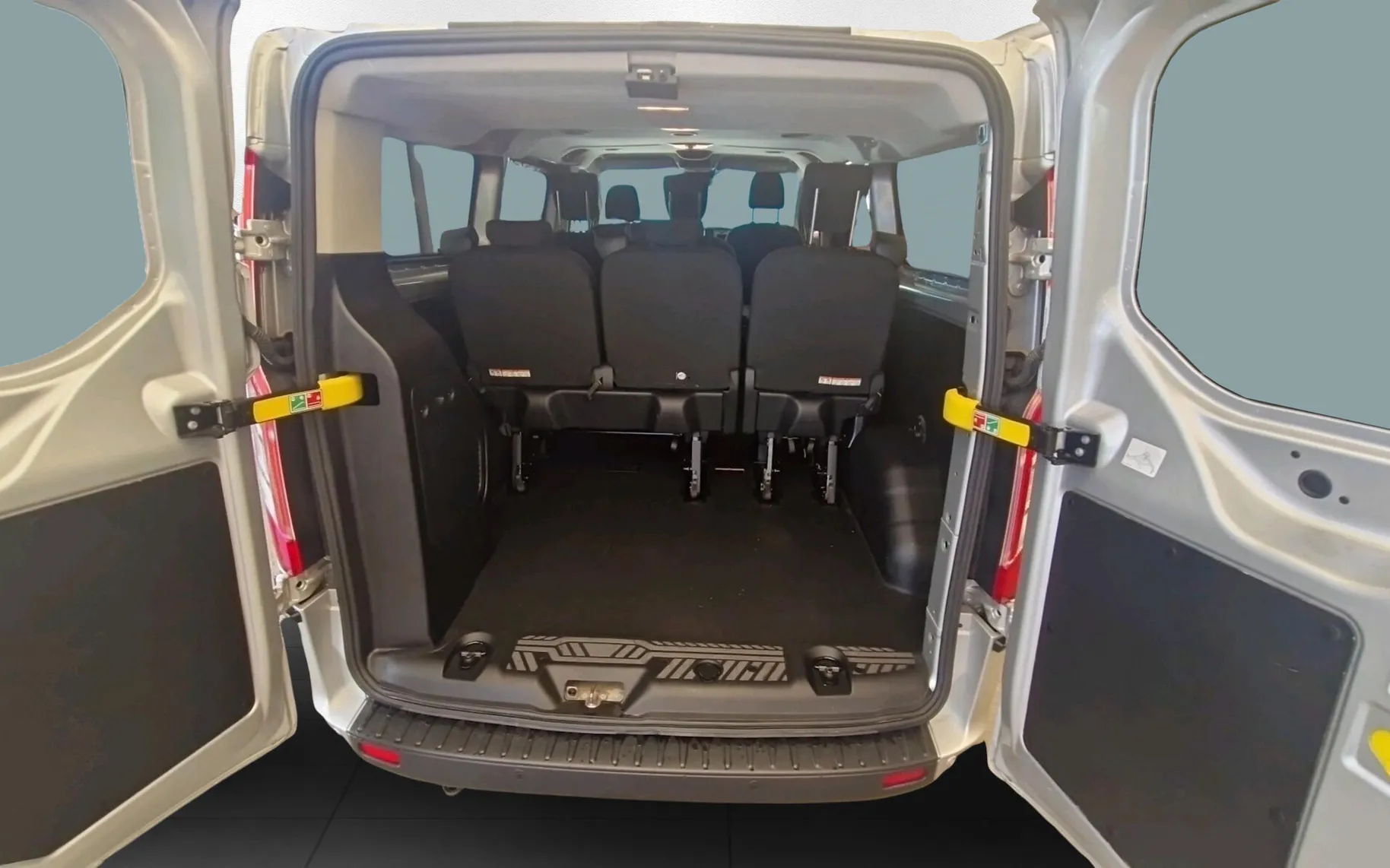 Zunanja slika - Ford Transit Custom - Tourneo Custom 320 2.0TDCi L2H1 Trend-SLO-2XKLIMA - 10