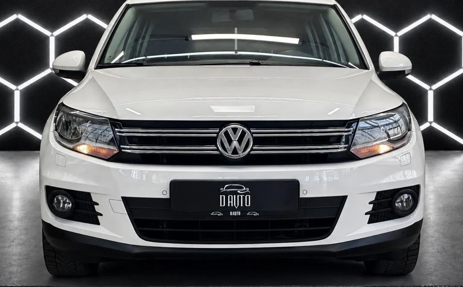Zunanja slika - Volkswagen Tiguan - 2.0 TDI 4motion DSG | KLJUKA | F1 | TEMPOMAT |PDC - 2
