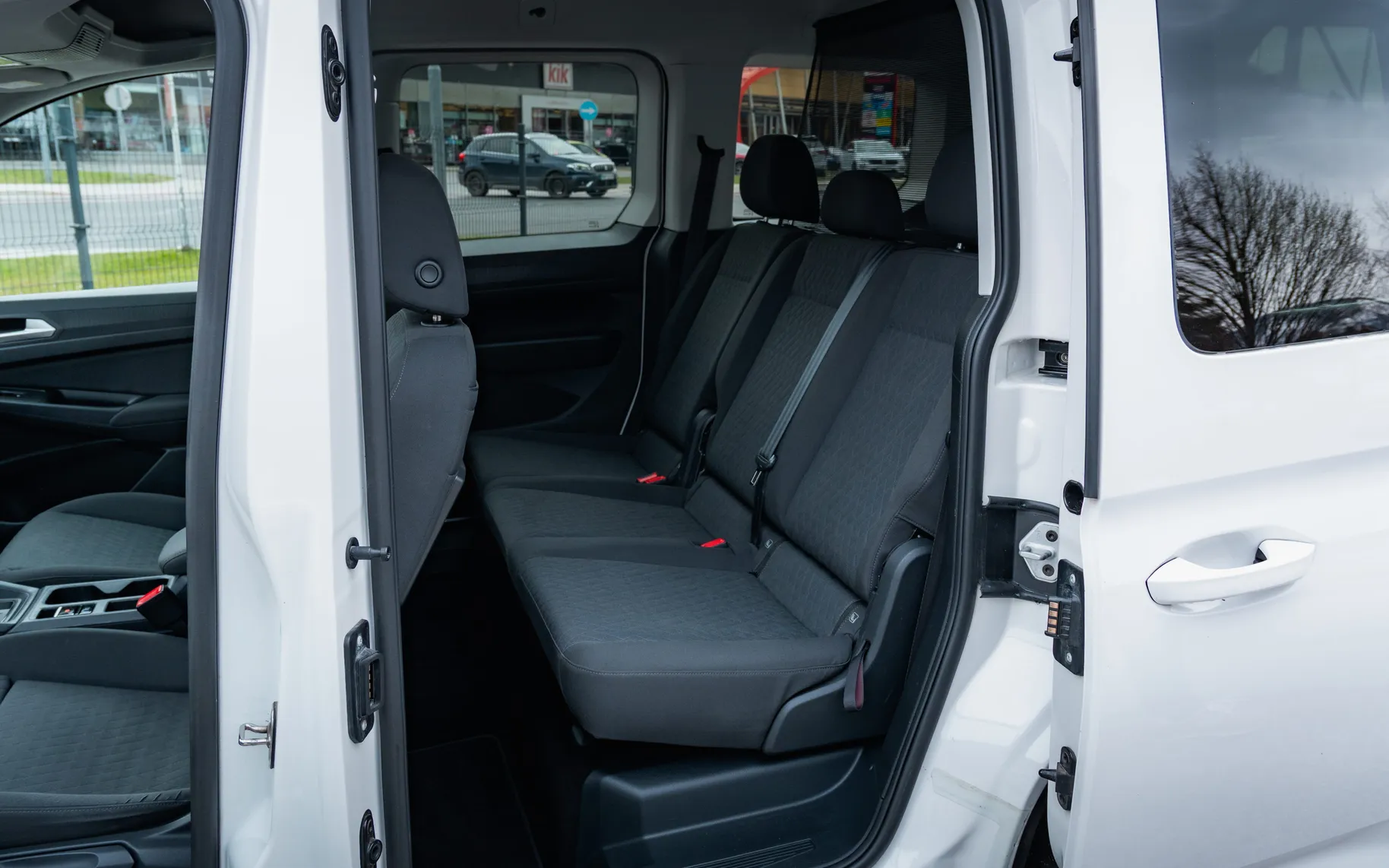 Notranja slika - Volkswagen Caddy - 2,0 TDI Life - 8