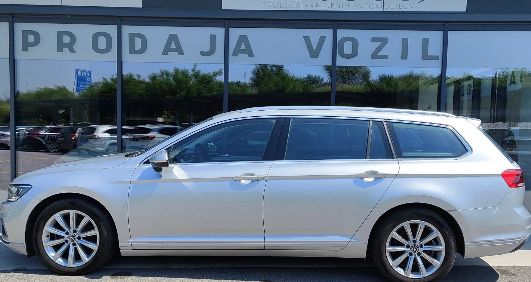 Zunanja slika - VW Passat - Variant 2.0 TDI BMT SCR Business DSG - 3