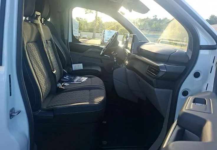Zunanja slika - Ford Tourneo - Custom 2.0 TDCi Titanium - ODLIČNO OHRANJENO - 6
