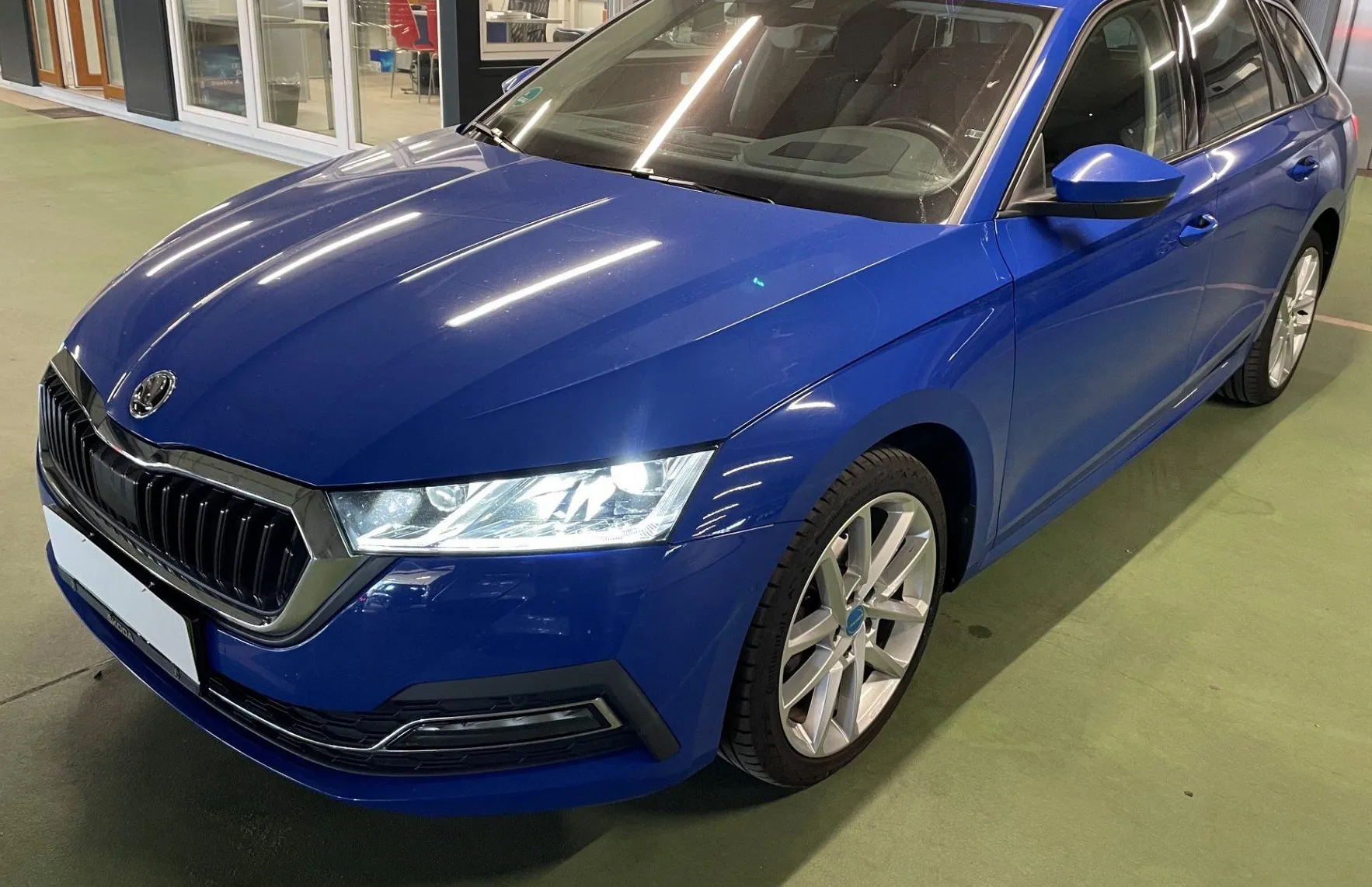 Zunanja slika - Škoda Octavia - 2.0 TDI Style DSG LED.KAMERA.OGR.SEDEŽ.ACC - 1