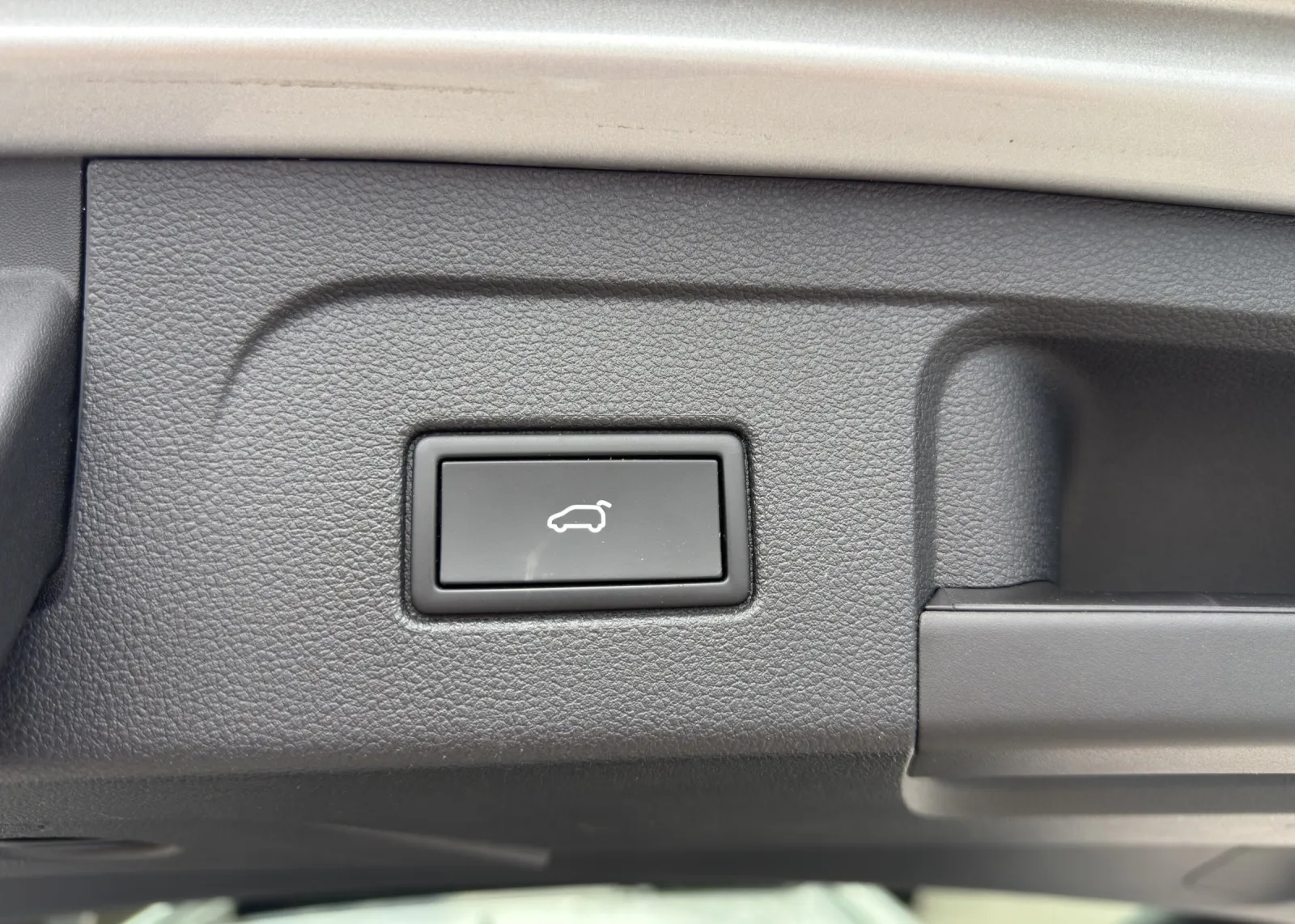 Zunanja slika - Volkswagen Touran - 2,0 TDI BMT Family DSG - 19