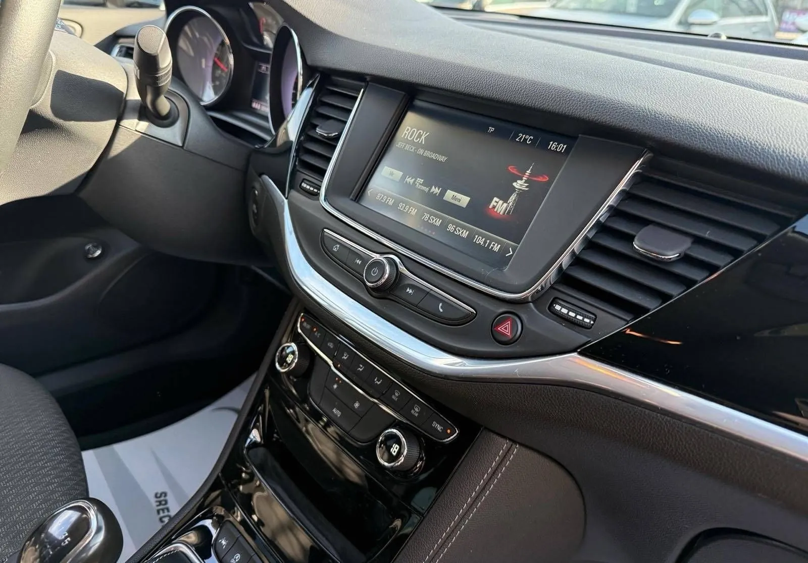 Notranja slika - Opel Astra - 1.6 CDTI 81KW ECOTEC S S INNOVATION ST... - 10