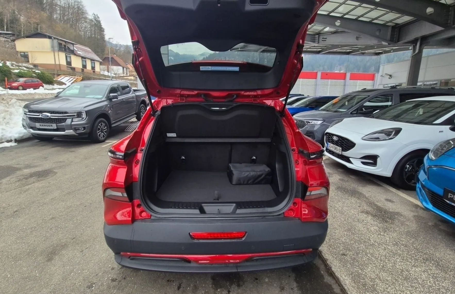 Zunanja slika - Vinfast VF6 - PLUS 59.6kWh 204PS FWD-TESTNO VOZILO - 9