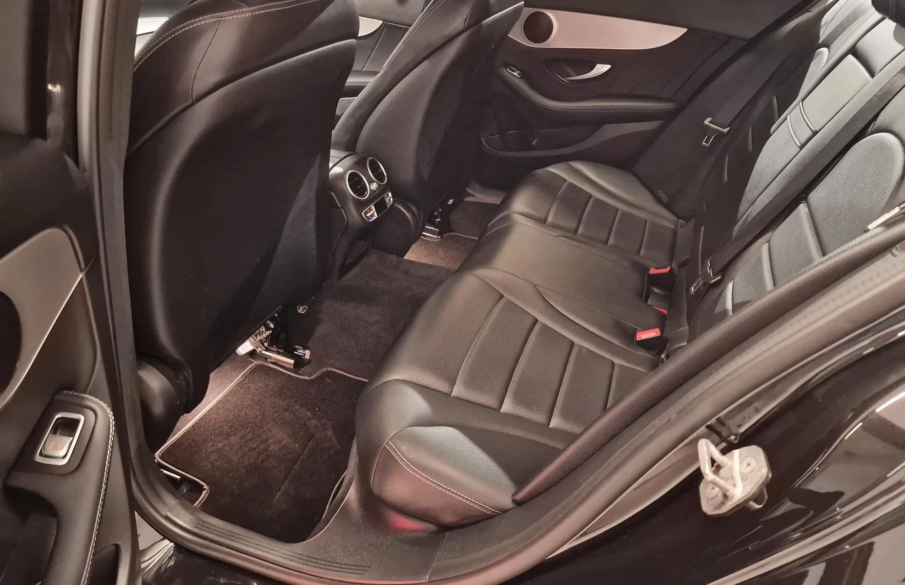 Zunanja slika - Mercedes-Benz C-Razred - C 220 d 4MATIC|AMG|VIRTUAL|KAMERA|ACC|FULL LED - 11