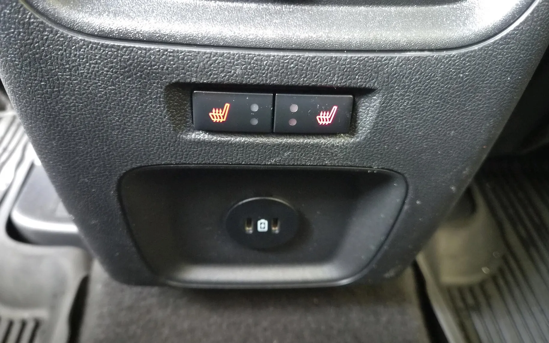 Zunanja slika - Ford Kuga - 2.5 Duratec PHEV Vignale AVT.-SLO-USNJE-HEAD-UP - 8