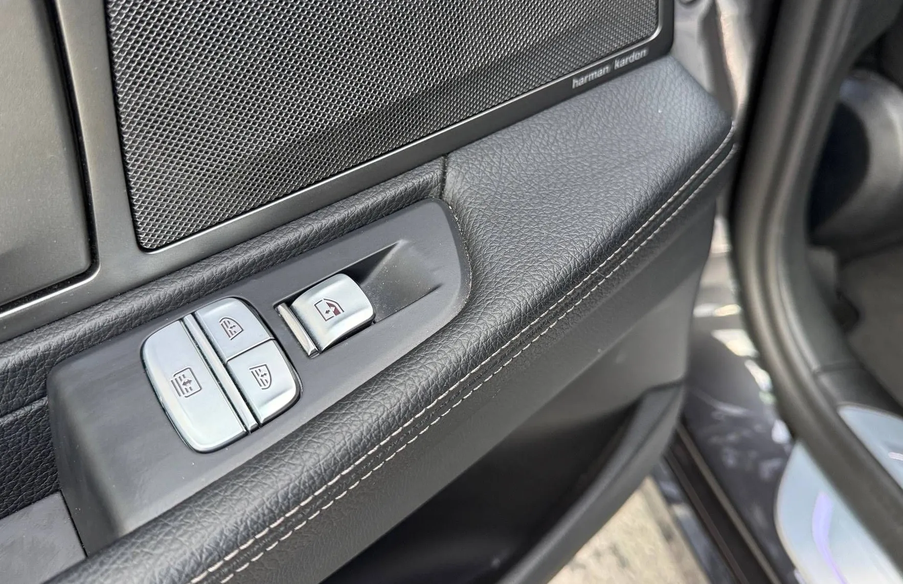 Zunanja slika - BMW Serija 7 - : 730d SPORT SOFT CLOSE 20 COL ZRAČNO PANO - 19