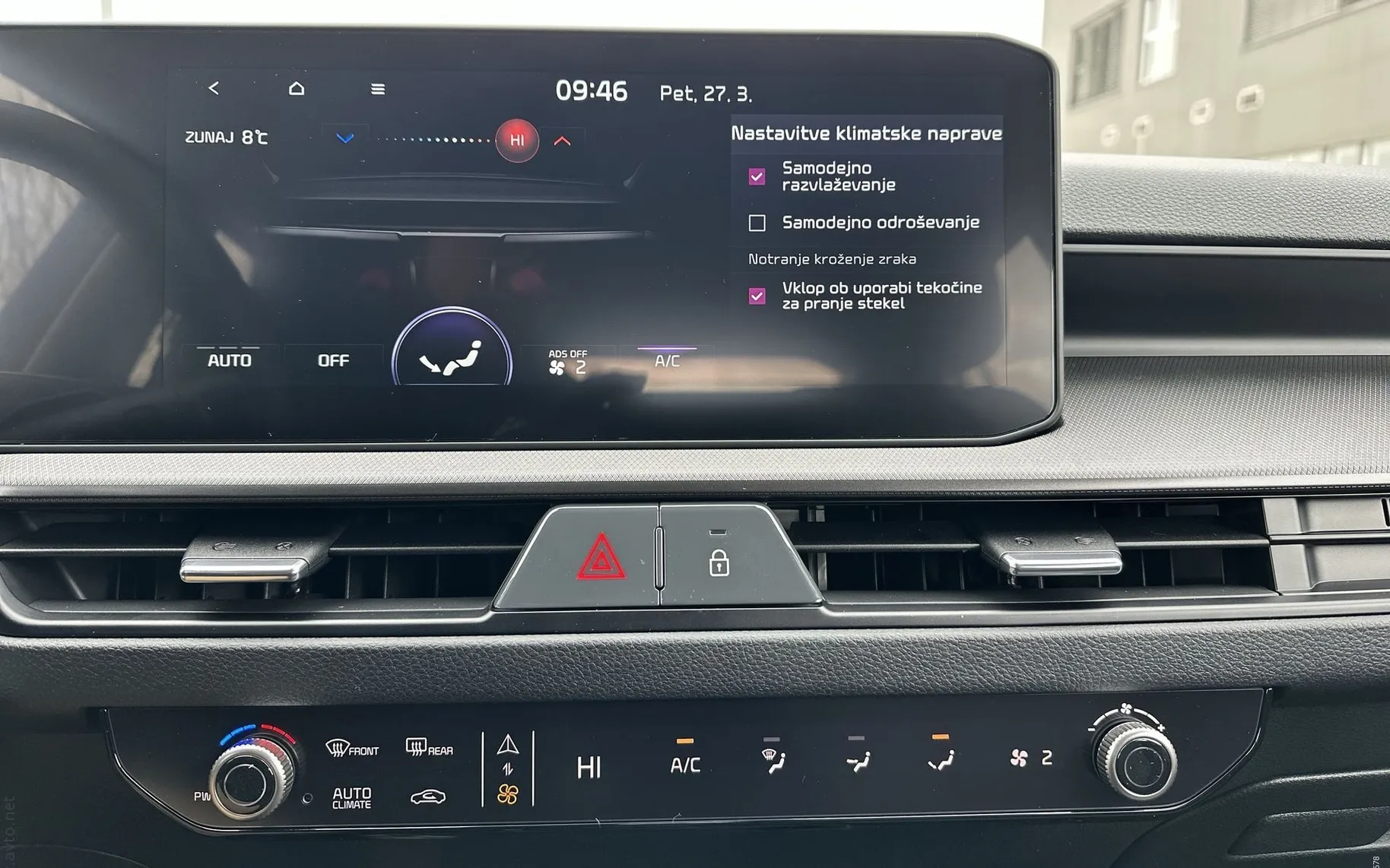 Notranja slika - KIA Stonic - 1.0 T-GDi LX Life DCT... - 11