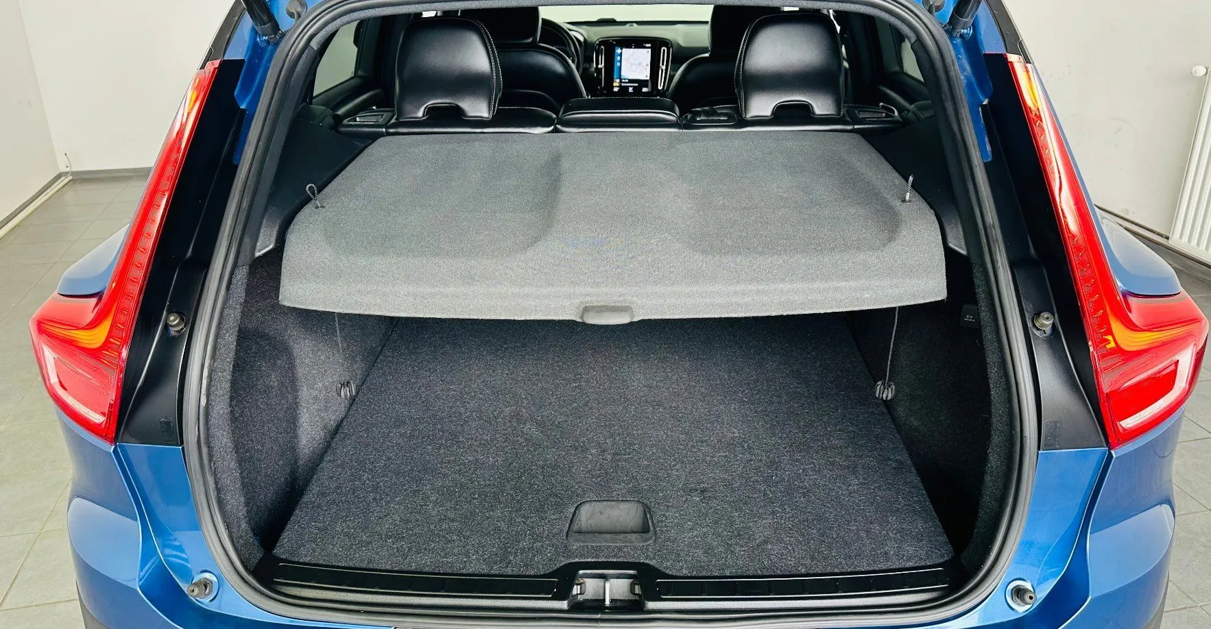 Zunanja slika - Volvo XC40 - T5 Recharge Twin Engine R-Design Avt.KAMERA.LED - 19