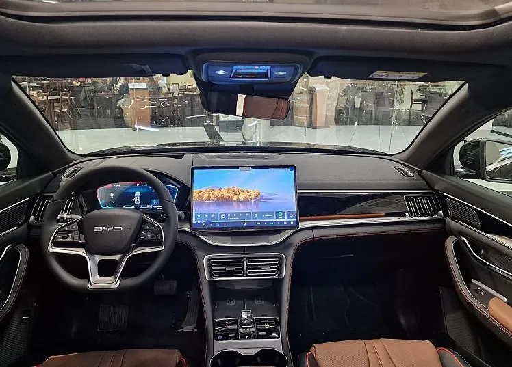 Zunanja slika - BYD SEAL U - DM-i DESIGN AWD PHEV 238kW  skupni doseg 870 km - 9