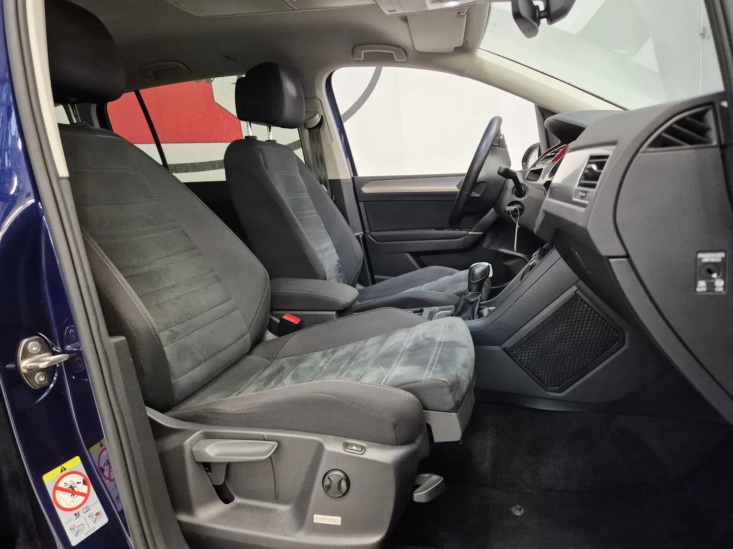 Zunanja slika - Volkswagen Touran - Family 2.0 TDI DSG - 9