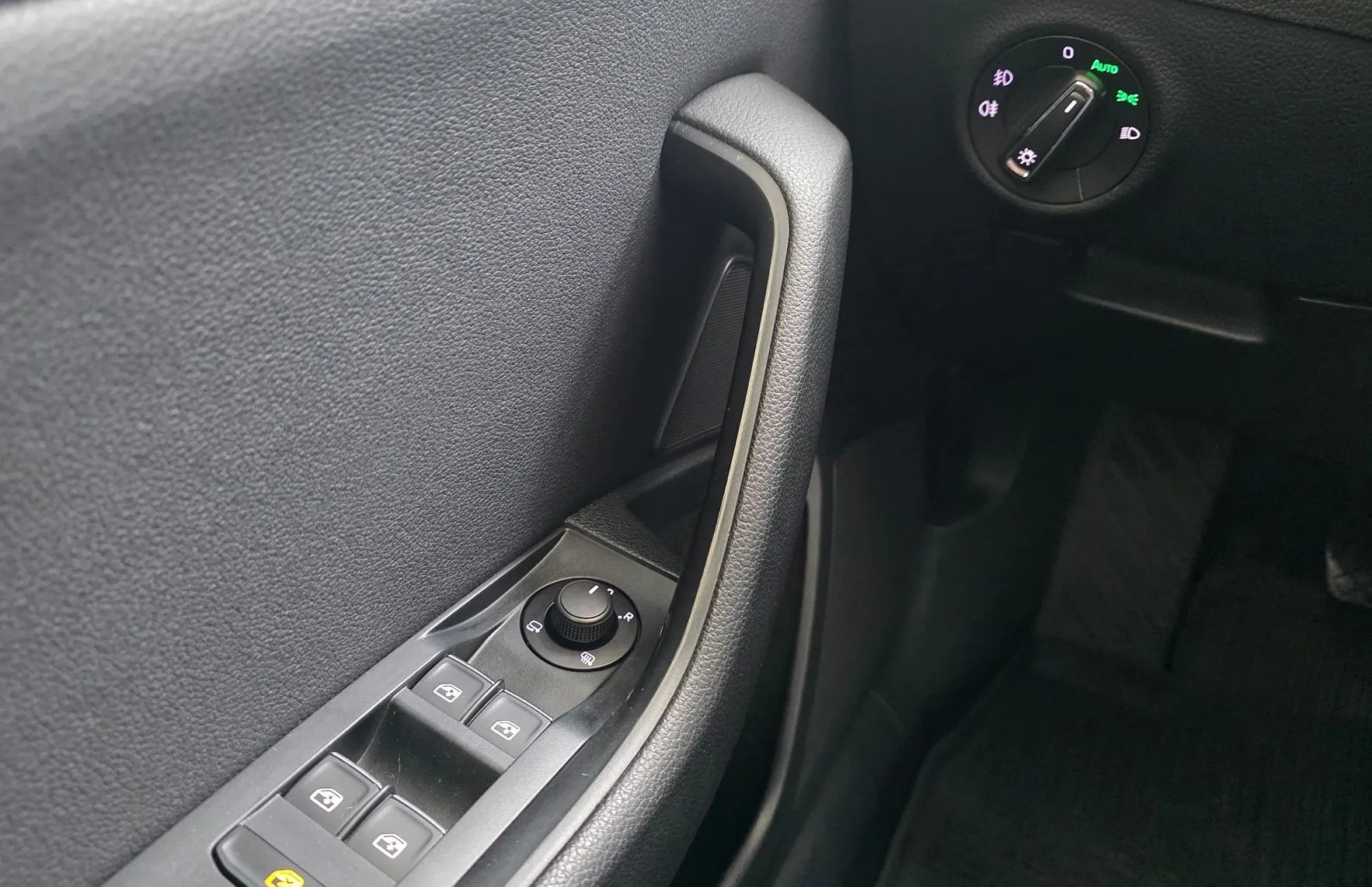 Zunanja slika - Škoda Superb - 2.0 TDI 4X4 -WEBASTO - RADAR - KAMERA - EL.KLJUKA - 15