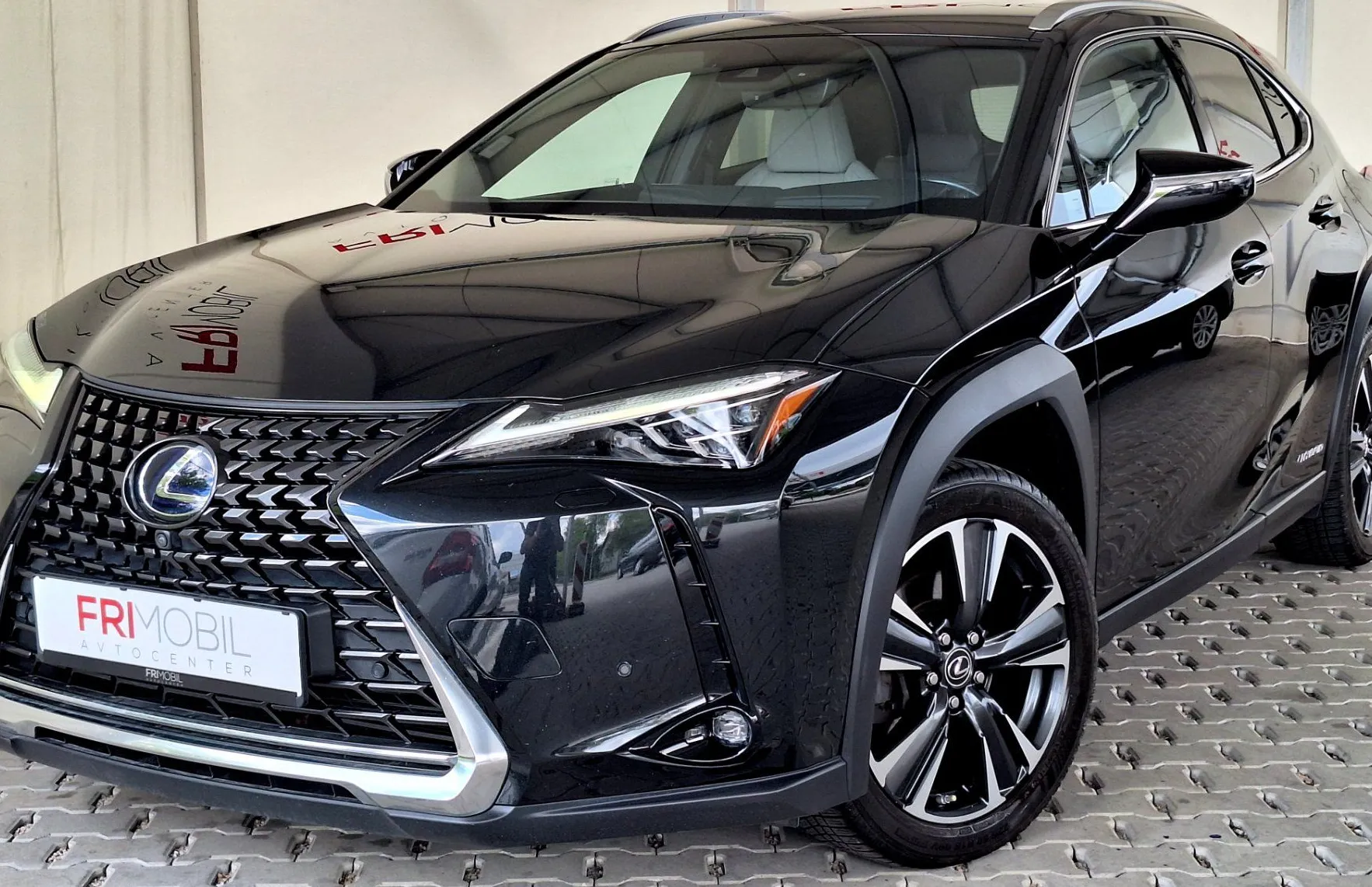 Zunanja slika - Lexus UX - 250h AWD Lury Mark Levinson•KAM360•MEMORY•ACC• - 1