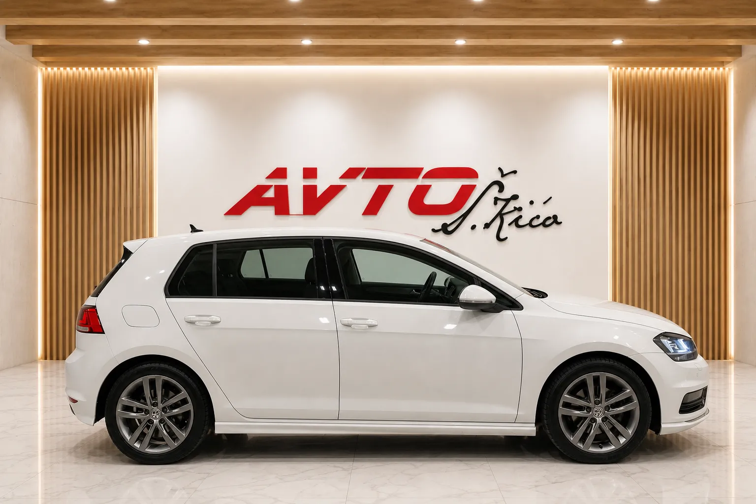 Zunanja slika - VW Golf - 2.0 TDI-R-LINE-1.LASTNIK-BI-XENON-LED-TEMP-SLO-PDC - 4