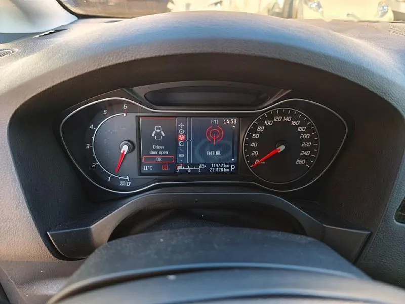 Zunanja slika - Ford S-MAX - 2.0 TDCi 163KM DPF Powershift ST LINE - 10