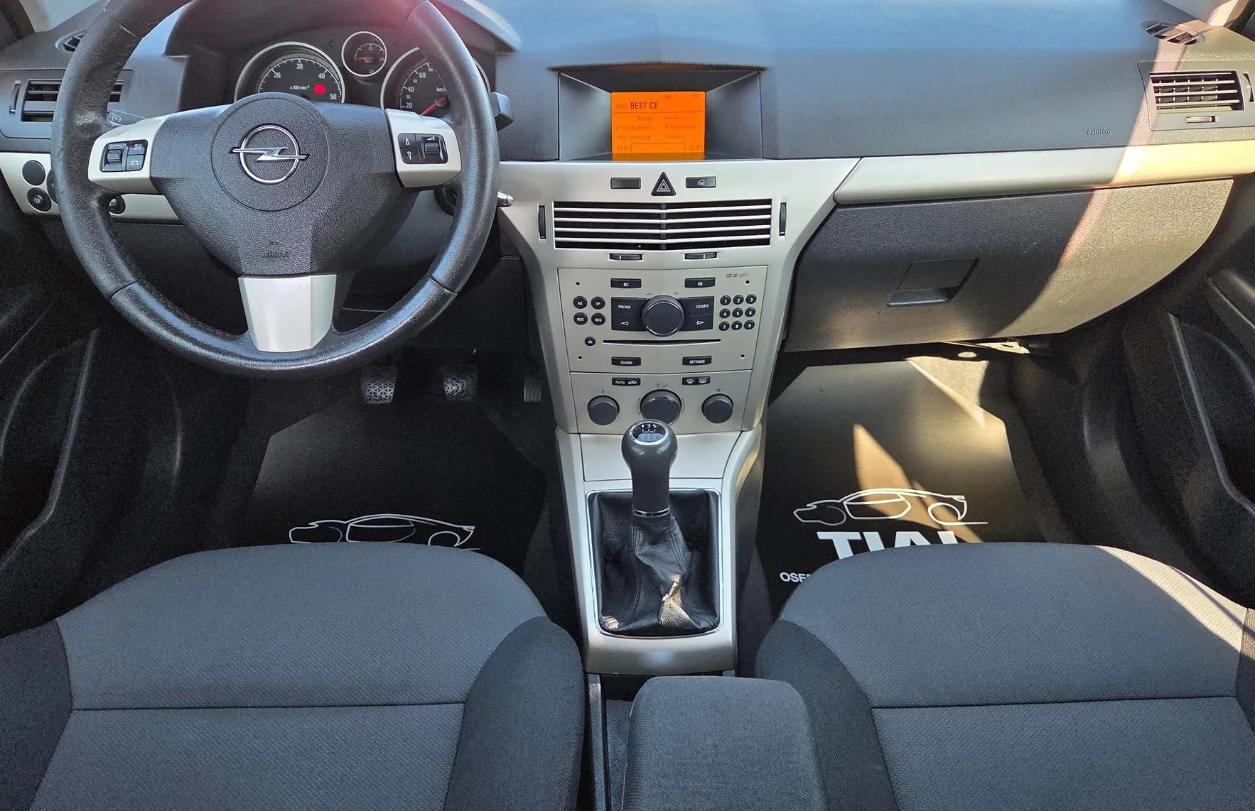 Zunanja slika - Opel Astra - 1.7CDTI-SLO-1LASTNIK-KLIMA-REDNO SERVISIRANA - 11