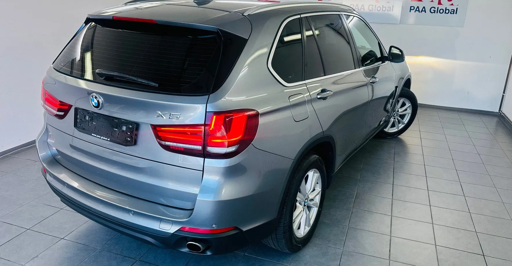 Zunanja slika - BMW X5 - serija : xDrive25d Avt.NAVI.USNJE.LED.160 KW+4ALU+GUME NOVE - 9