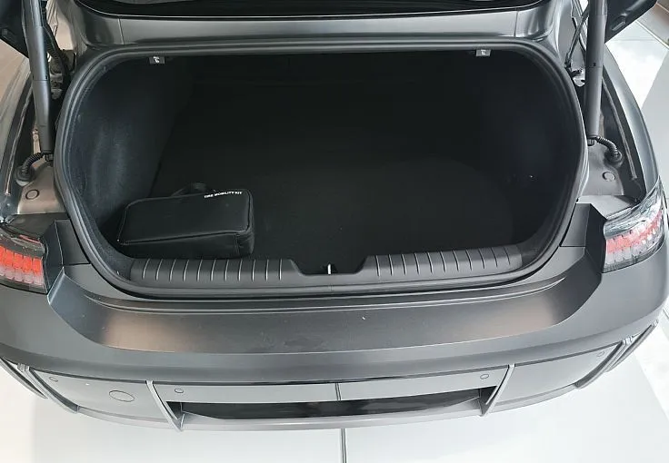 Zunanja slika - Hyundai Ioniq 6 - BEV 77KWH IMPRESSION-MAT-AKT.T.-HEAD UP-V2L-VIDEO - 7