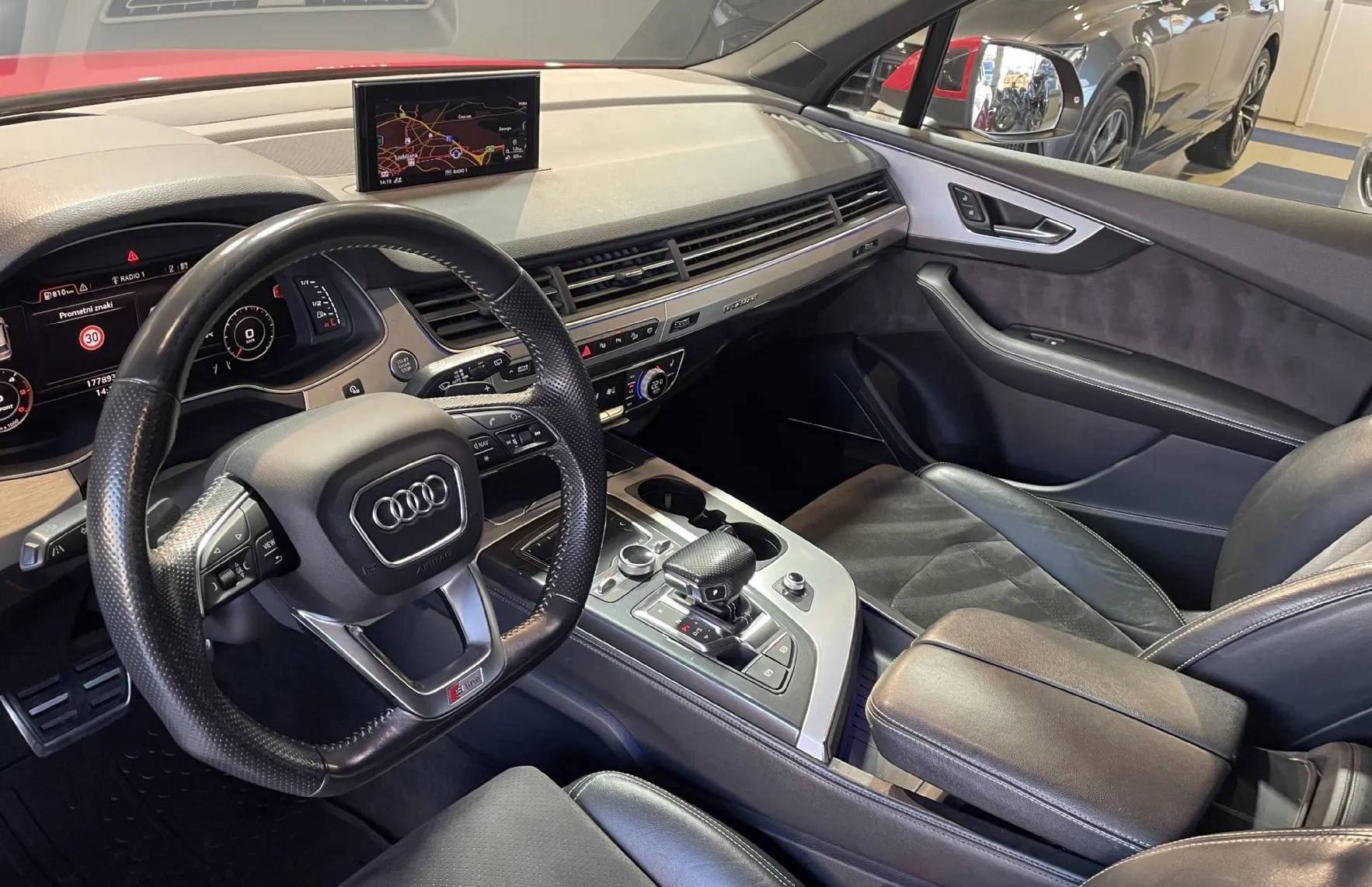 Zunanja slika - Audi Q7 - ZRAČNO-HUD-PANO-NAVI-MEMORY-ALCANTARA-VIRTUAL-22C - 8