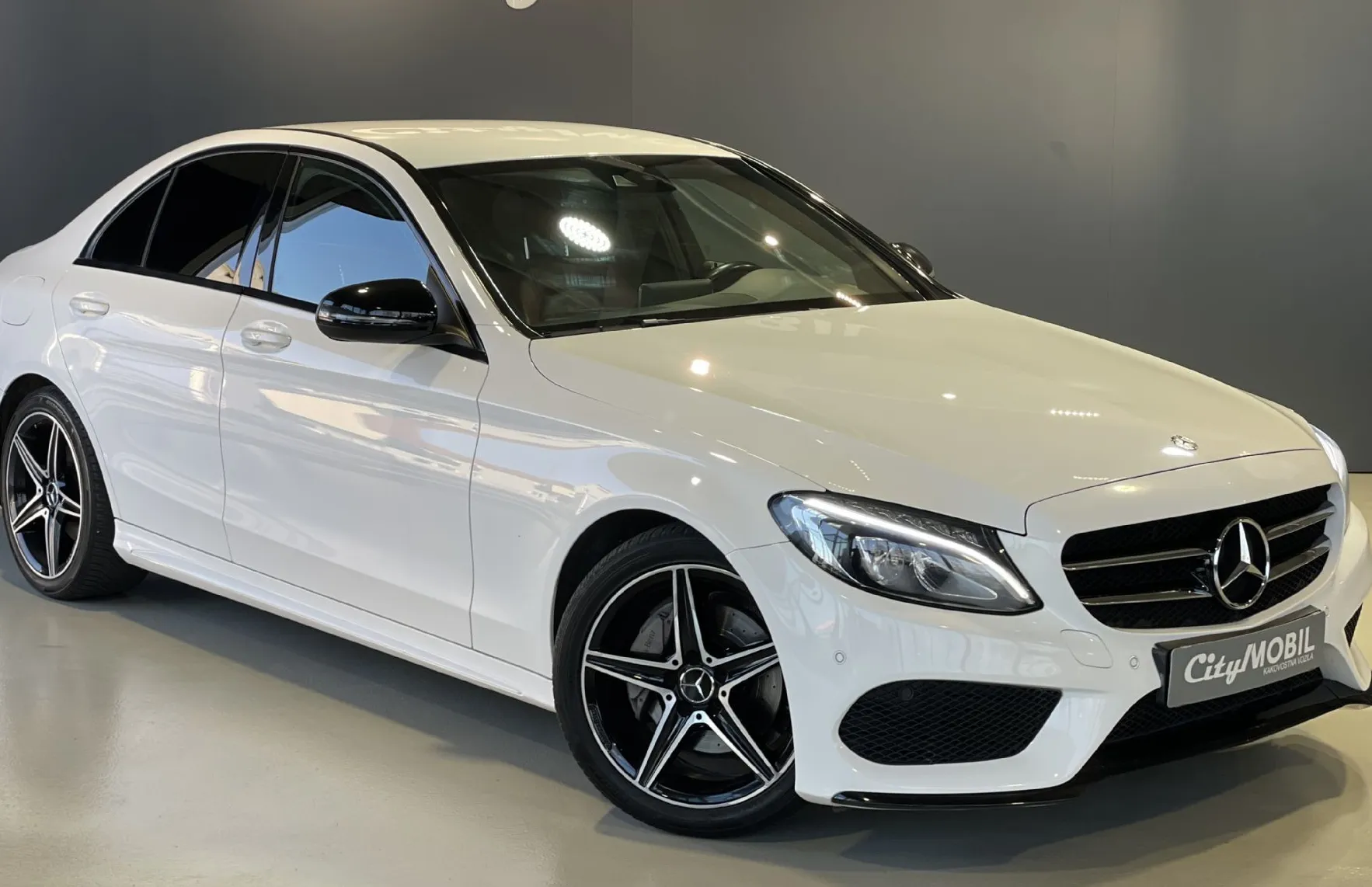 Zunanja slika - Mercedes-Benz C-Razred - C220d-AMG LINE-NAVI-TEMPOMAT-KAMERA-GRETJE SED-LED - 3