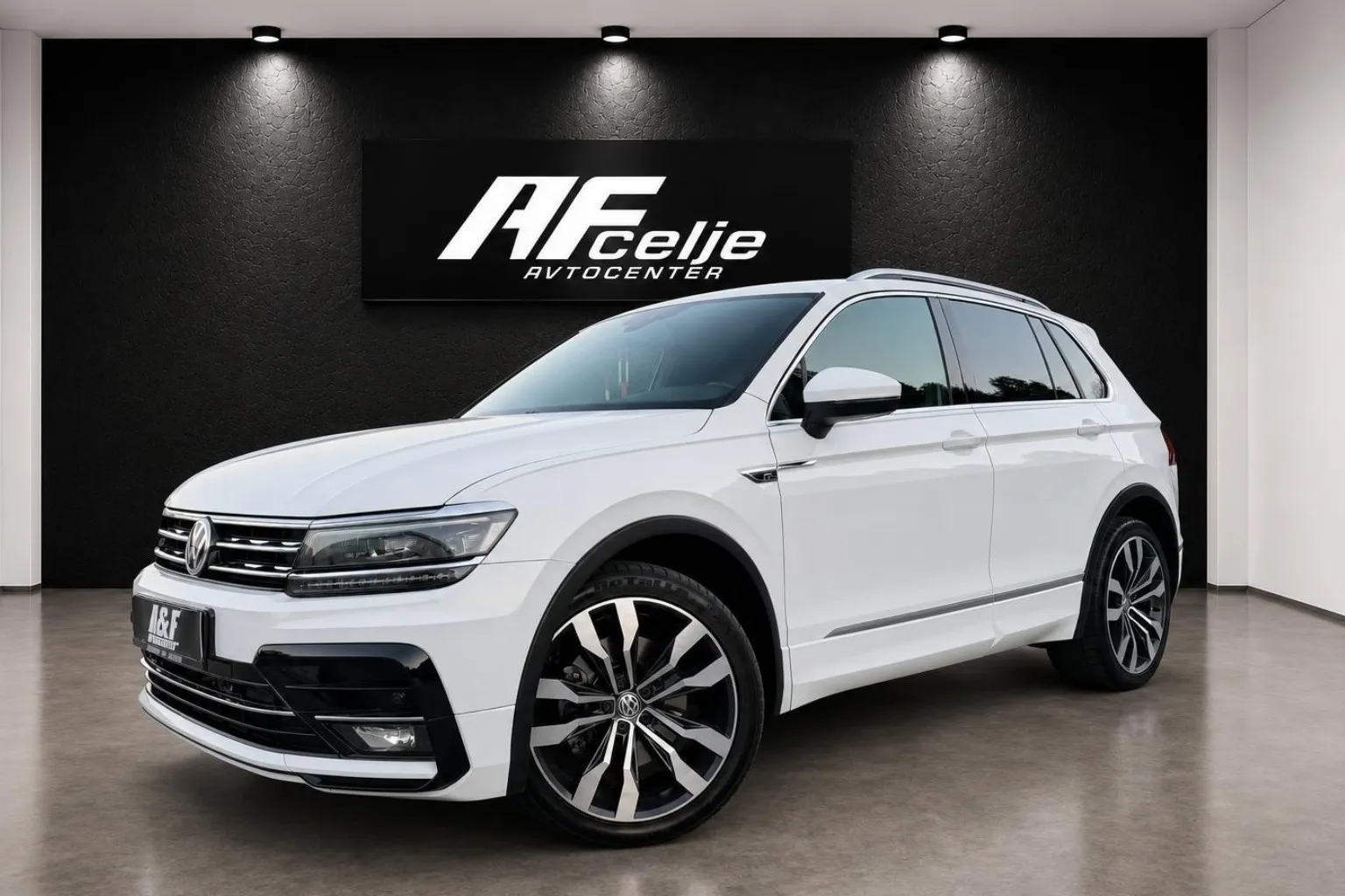 Zunanja slika - Volkswagen Tiguan - 2.0 TDI-4X4-DSG-176KW-2X R LINE-VIRTUAL-FUL LED- - 1