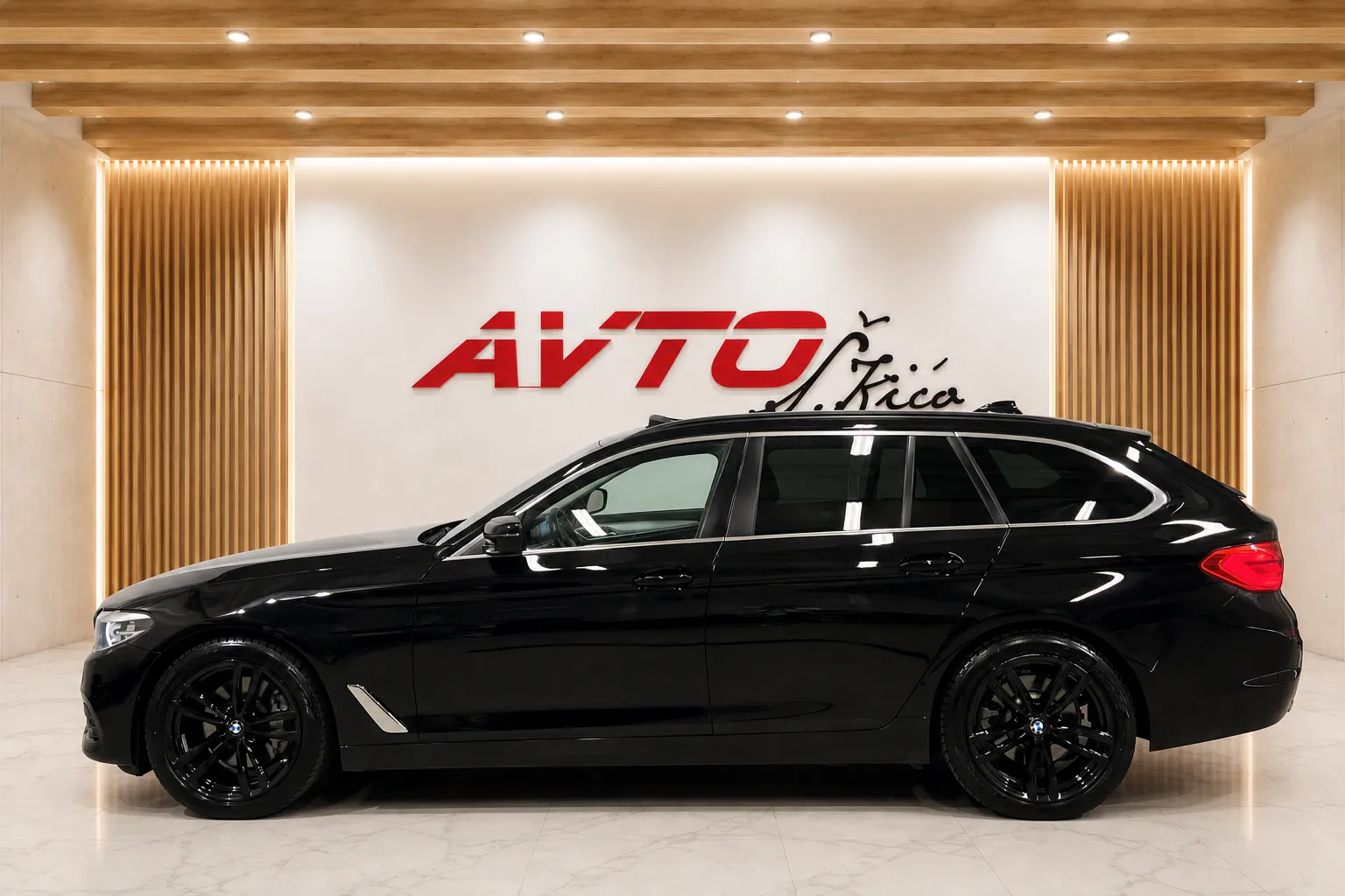 Zunanja slika - BMW serija 5 Touring: - 525d-PANORAMA-VIRTUAL-ACC-KAMERA-NAVI-LED-PDC - 5